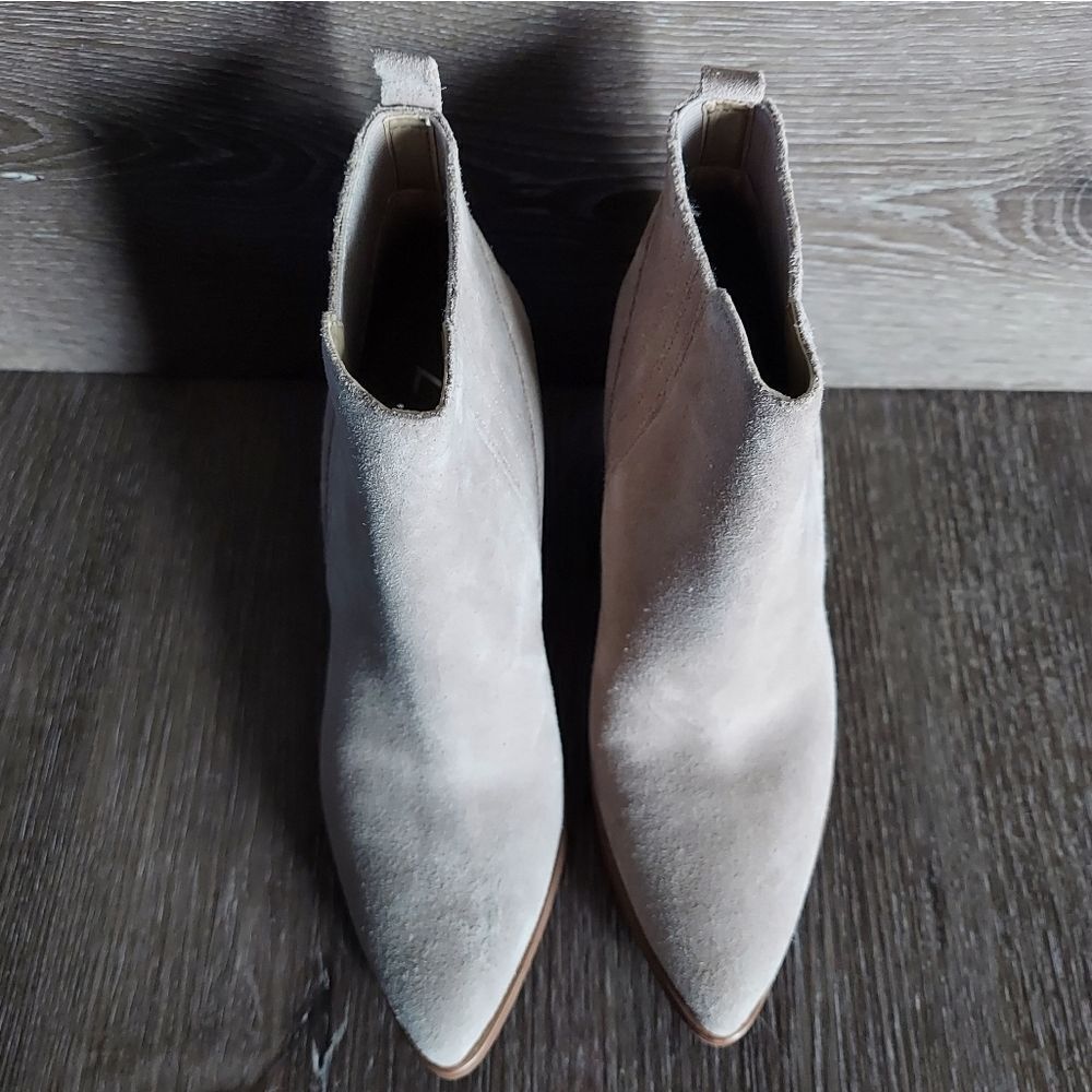 Marc Fisher Alva Pointy Toe Bootie Size 6m - image 3